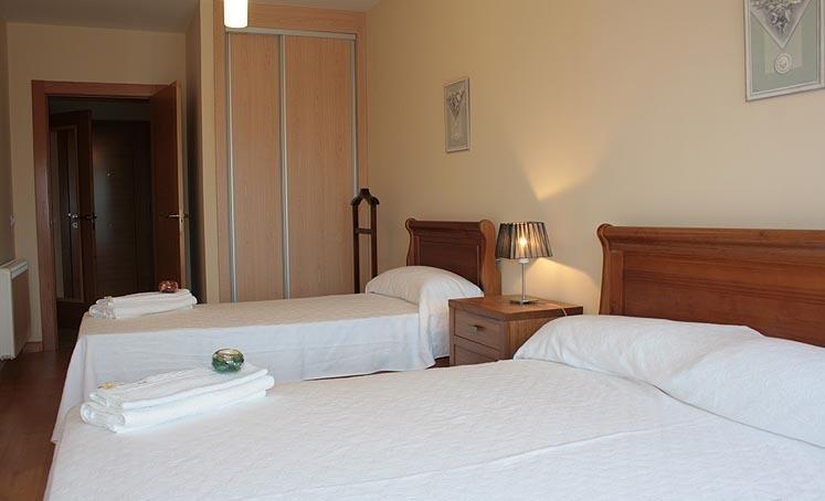 Apartamentos La Covatilla Neila de San Miguel Bagian luar foto