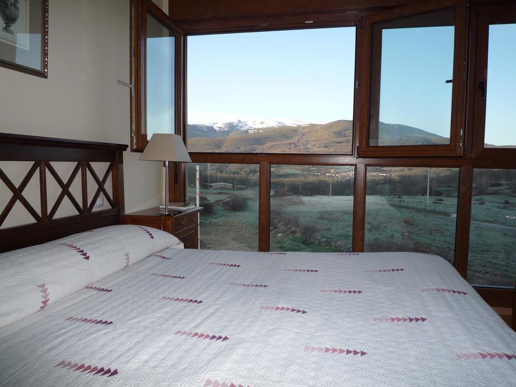 Apartamentos La Covatilla Neila de San Miguel Bagian luar foto